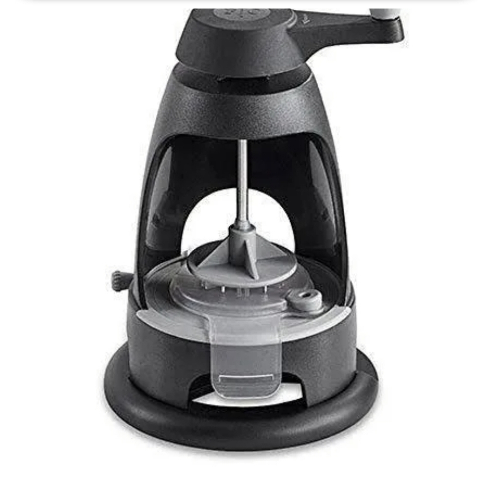 Pampered Chef Veggie Spiralizer - Picture 4 of 12